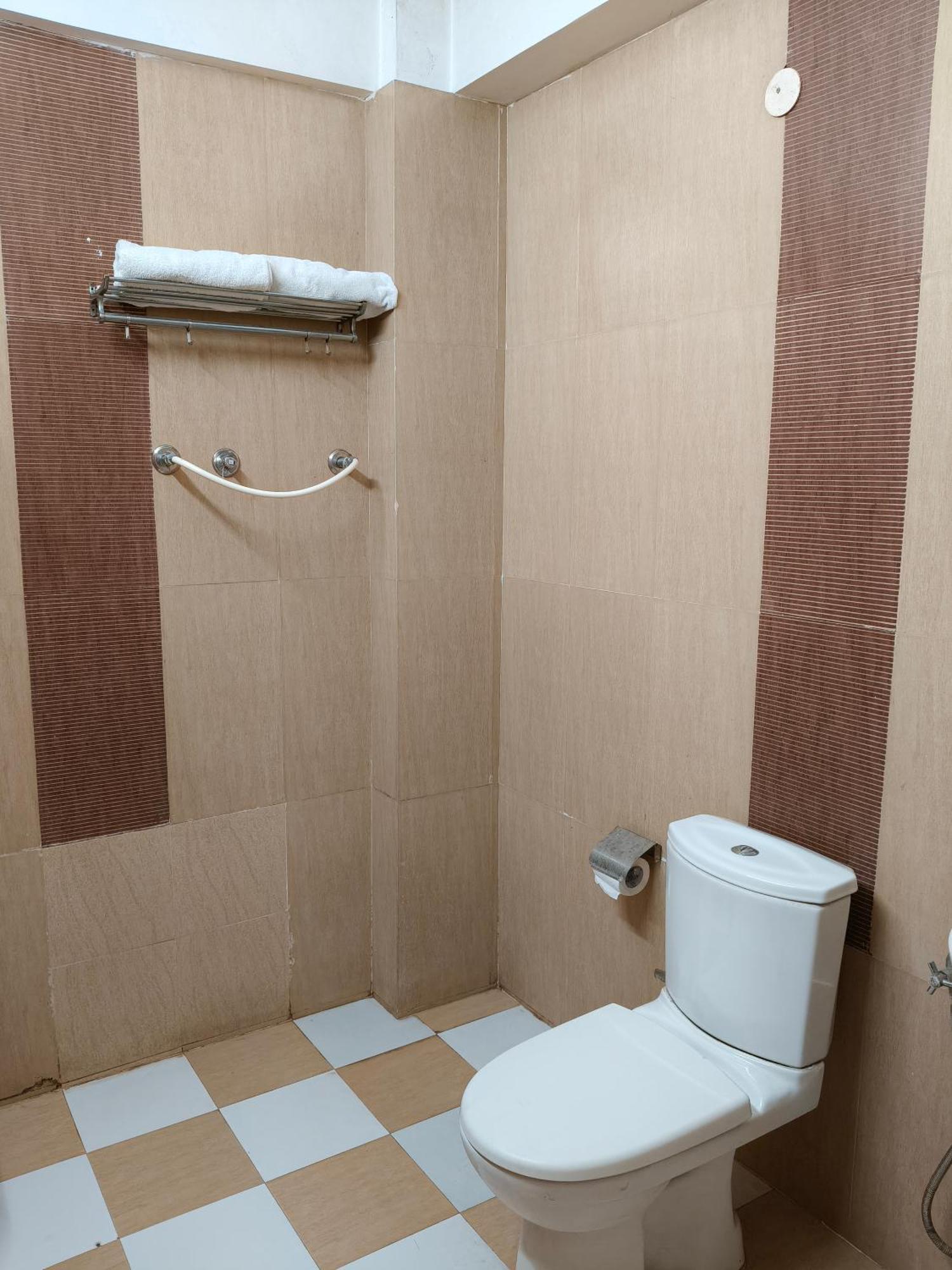 Hotel Kailash Residency Dehradun Luaran gambar